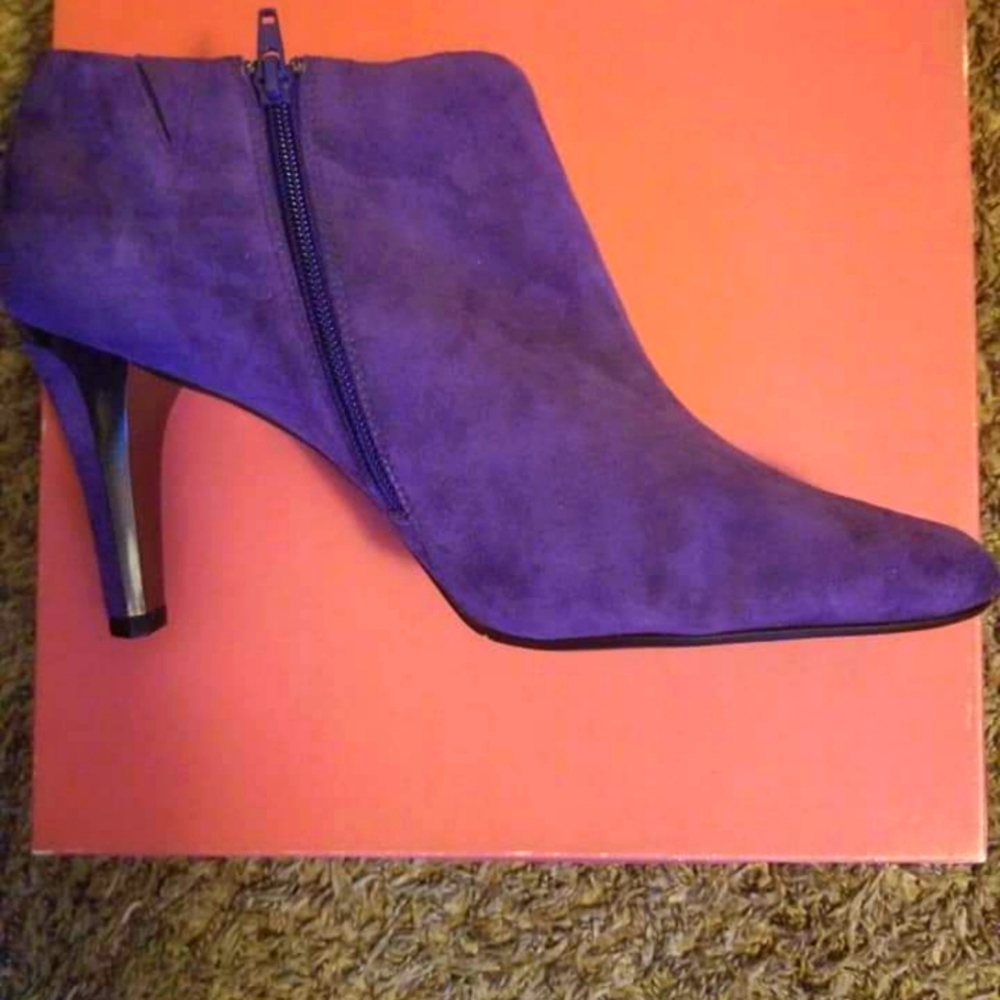 Size 13W purple booties